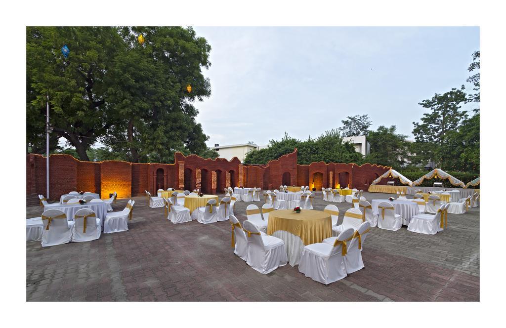 Hotel Clarks Avadh Lucknow Zewnętrze zdjęcie
