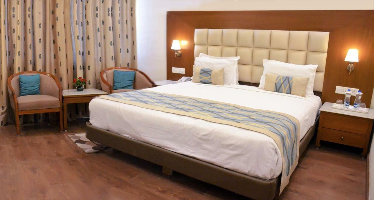 Hotel Clarks Avadh Lucknow Zewnętrze zdjęcie